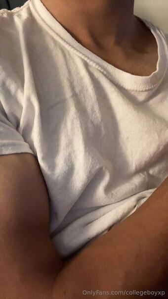collegeboyxp Nøgen Lækager OnlyFans Foto 4