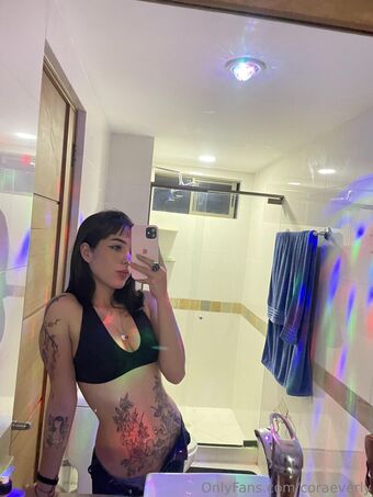 coraeverly Nøgen Lækager OnlyFans Foto 15