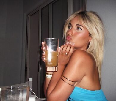 Daisy dutton / daisy._dutton