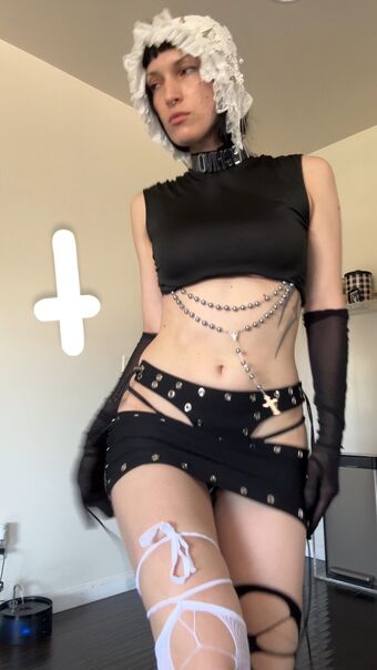 Dani Thorne