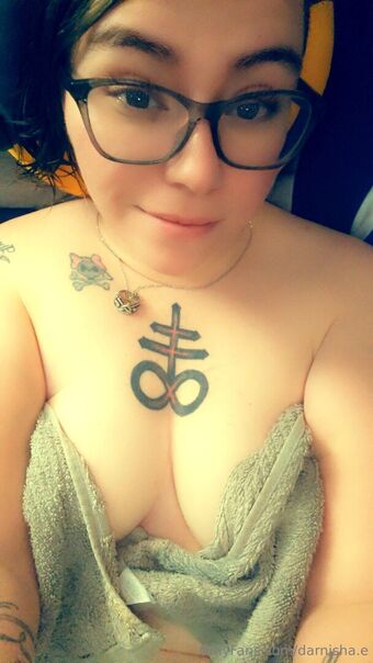 darnisha.e Nøgen Lækager OnlyFans Foto 16