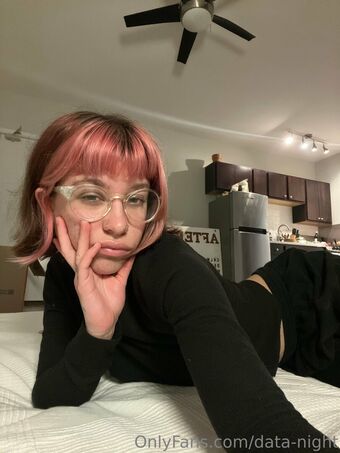 data-night Nøgen Lækager OnlyFans Foto 16