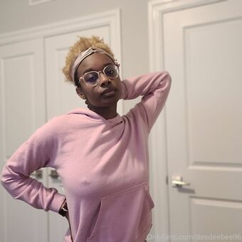 deedeebee96 Nøgen Lækager OnlyFans Foto 14