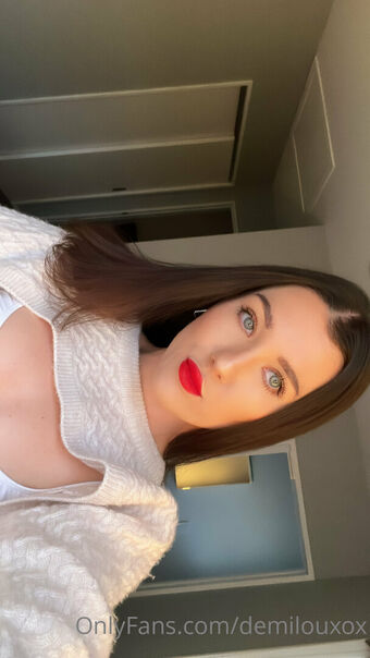 demilouxox Nøgen Lækager OnlyFans Foto 7