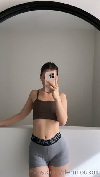 demilouxox Nøgen Lækager OnlyFans Foto 11