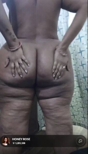 Desi Asszilla Nøgen Lækager OnlyFans Foto 17