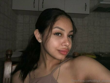dilya_cherry Nøgen Lækager OnlyFans Foto 19