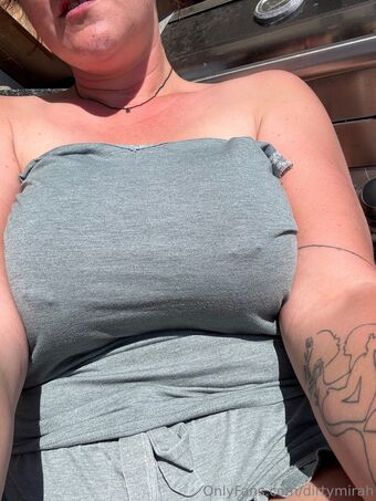 dirtymirah Nøgen Lækager OnlyFans Foto 34
