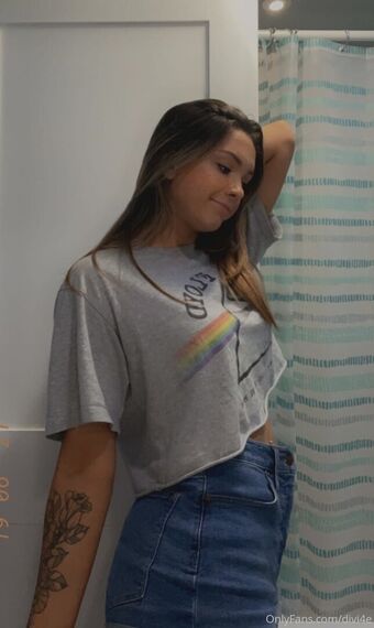 divi4e Nøgen Lækager OnlyFans Foto 2