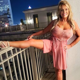 Down With Devina Nøgen Lækager OnlyFans Foto 35