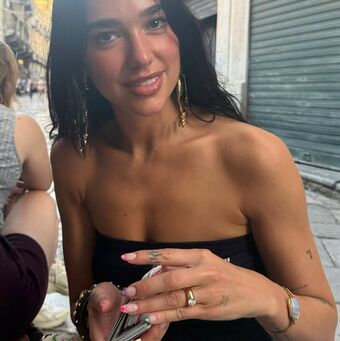 Dua-lipa