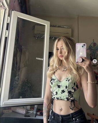 Ecem Hotoğlu Nøgen Lækager OnlyFans Foto 7