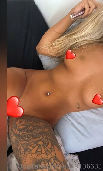 EEmmaxox Nøgen Lækager OnlyFans Foto 17