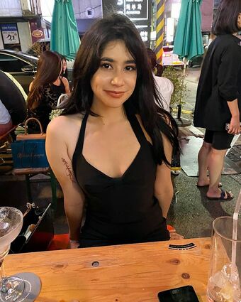 Elise ASMR