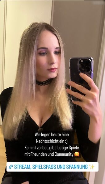 Ellecornflake Nøgen Lækager OnlyFans Foto 3