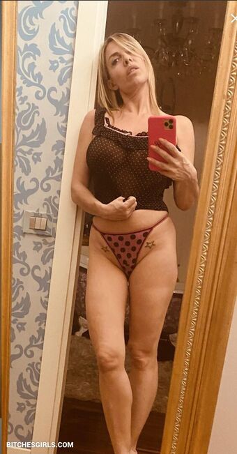 Emanuela Nøgen Lækager OnlyFans Foto 25