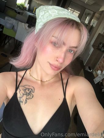 emiardeli2 Nøgen Lækager OnlyFans Foto 5