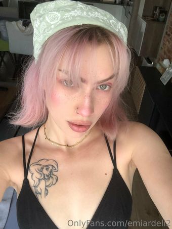 emiardeli2 Nøgen Lækager OnlyFans Foto 6