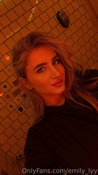 emily_lyy