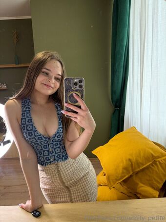 emily_petite