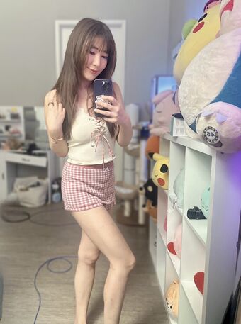 Emily Wang Nøgen Lækager OnlyFans Foto 50