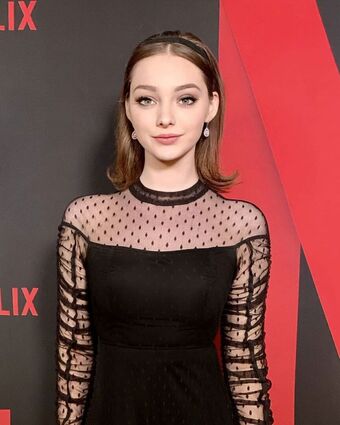 Emma Dumont