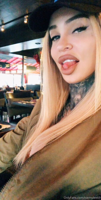 Emy Lee Nøgen Lækager OnlyFans Foto 19