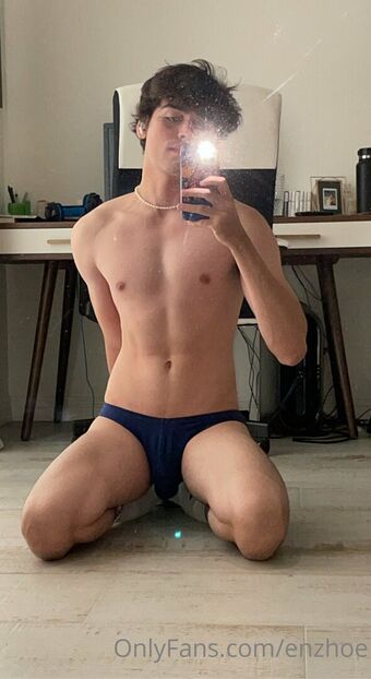 enzhoe Nøgen Lækager OnlyFans Foto 9