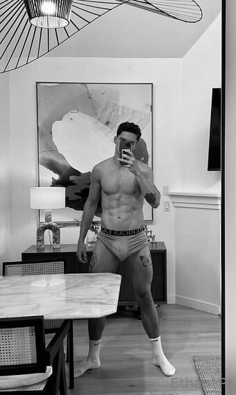 ethan_pr Nøgen Lækager OnlyFans Foto 1