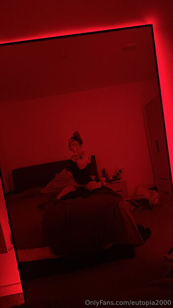 eutopia2000 Nøgen Lækager OnlyFans Foto 1