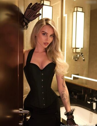 Eva Level Nøgen Lækager OnlyFans Foto 21