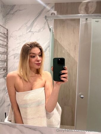 Evaarose Nøgen Lækager OnlyFans Foto 1