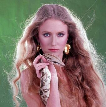 Eve Plumb
