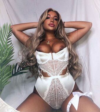 Eve Ruby Smith Nøgen Lækager OnlyFans Foto 4