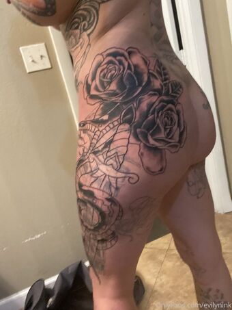 evilynink Nøgen Lækager OnlyFans Foto 5