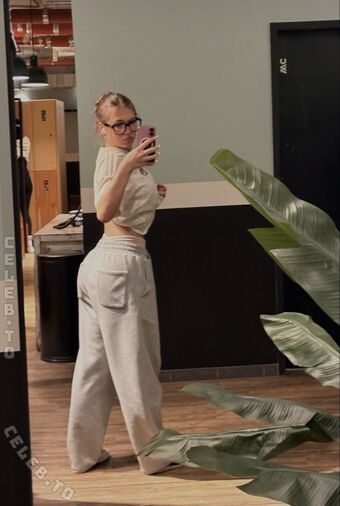 evx.rnk Nøgen Lækager OnlyFans Foto 24