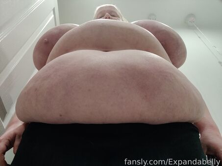 Expandabelly Nøgen Lækager OnlyFans Foto 31