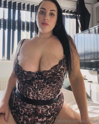 Faye Smith Nøgen Lækager OnlyFans Foto 9