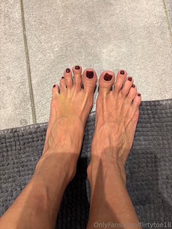 flirtytoe18