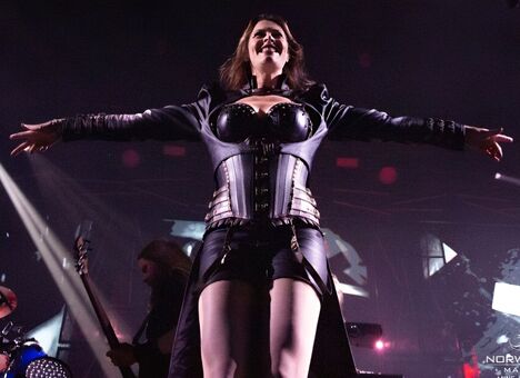 Floor-jansen Nøgen Lækager OnlyFans Foto 39