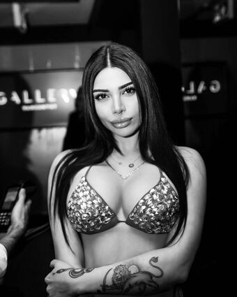 foreignbabie Nøgen Lækager OnlyFans Foto 13