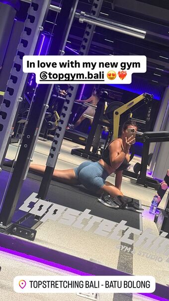 Gena Rexhapi Nøgen Lækager OnlyFans Foto 19