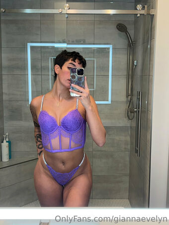 Gianna Evelyn Nøgen Lækager OnlyFans Foto 43