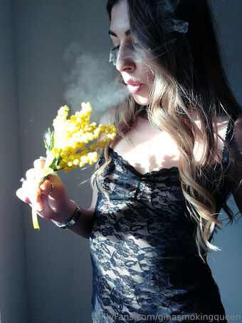 ginasmokingqueen Nøgen Lækager OnlyFans Foto 32