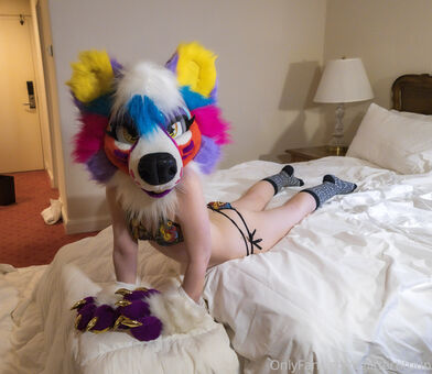 glittertitpup