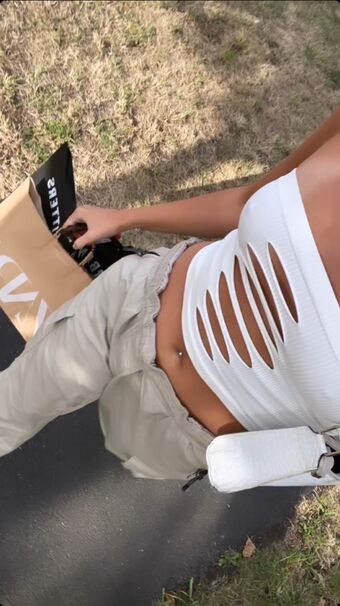 Grace Bidd Nøgen Lækager OnlyFans Foto 17