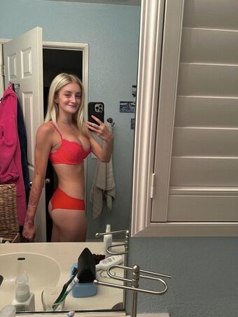 Hailey Sinclair Nøgen Lækager OnlyFans Foto 4