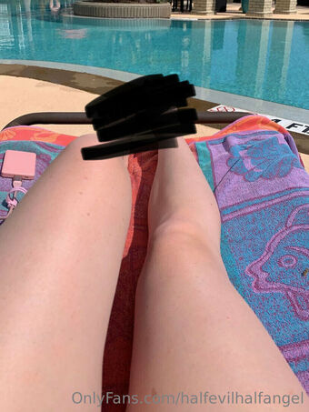 halfevilhalfangel Nøgen Lækager OnlyFans Foto 26