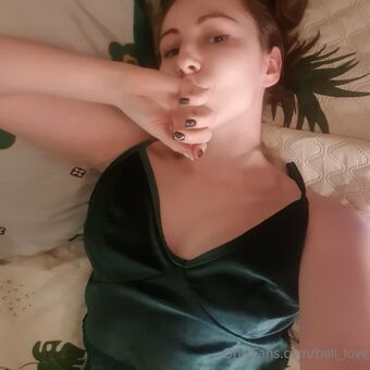 hell_love Nøgen Lækager OnlyFans Foto 1