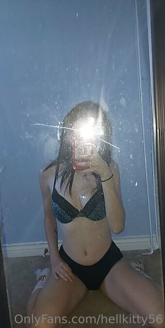 hellkitty56 Nøgen Lækager OnlyFans Foto 1